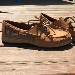 Natural shoe by Naturalize 9